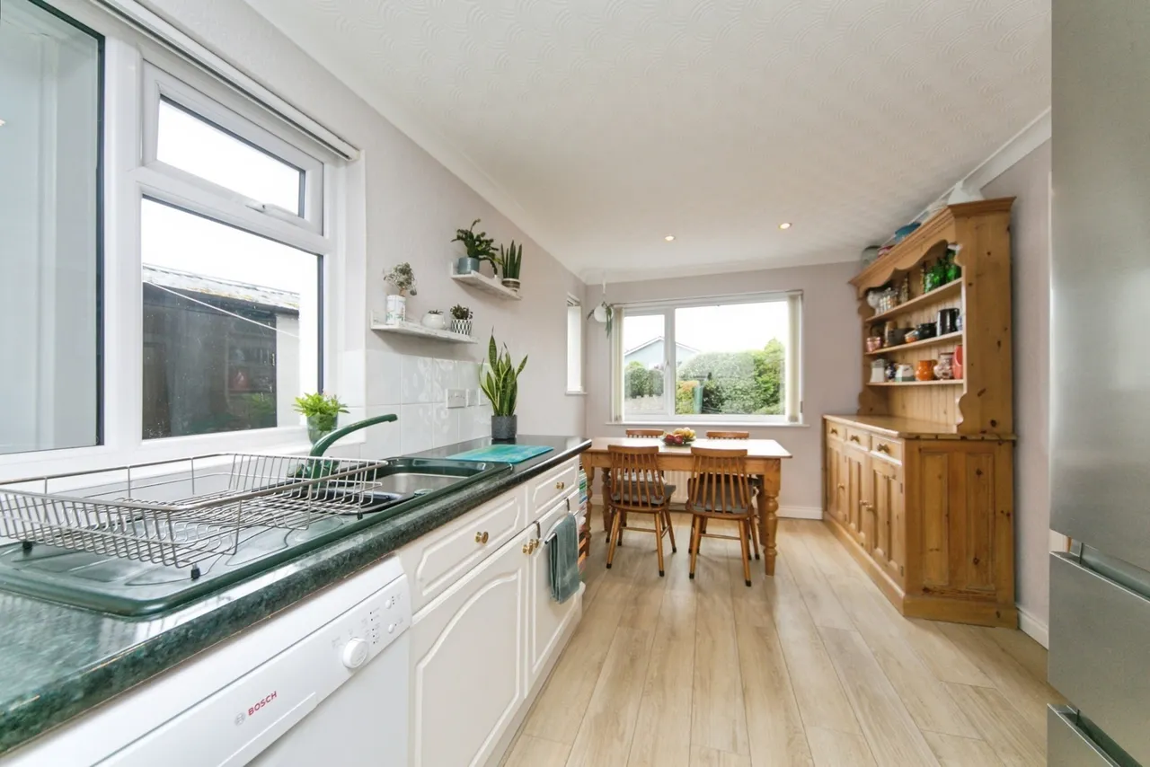 Hawes Drive, Deganwy, LL31, photo 28