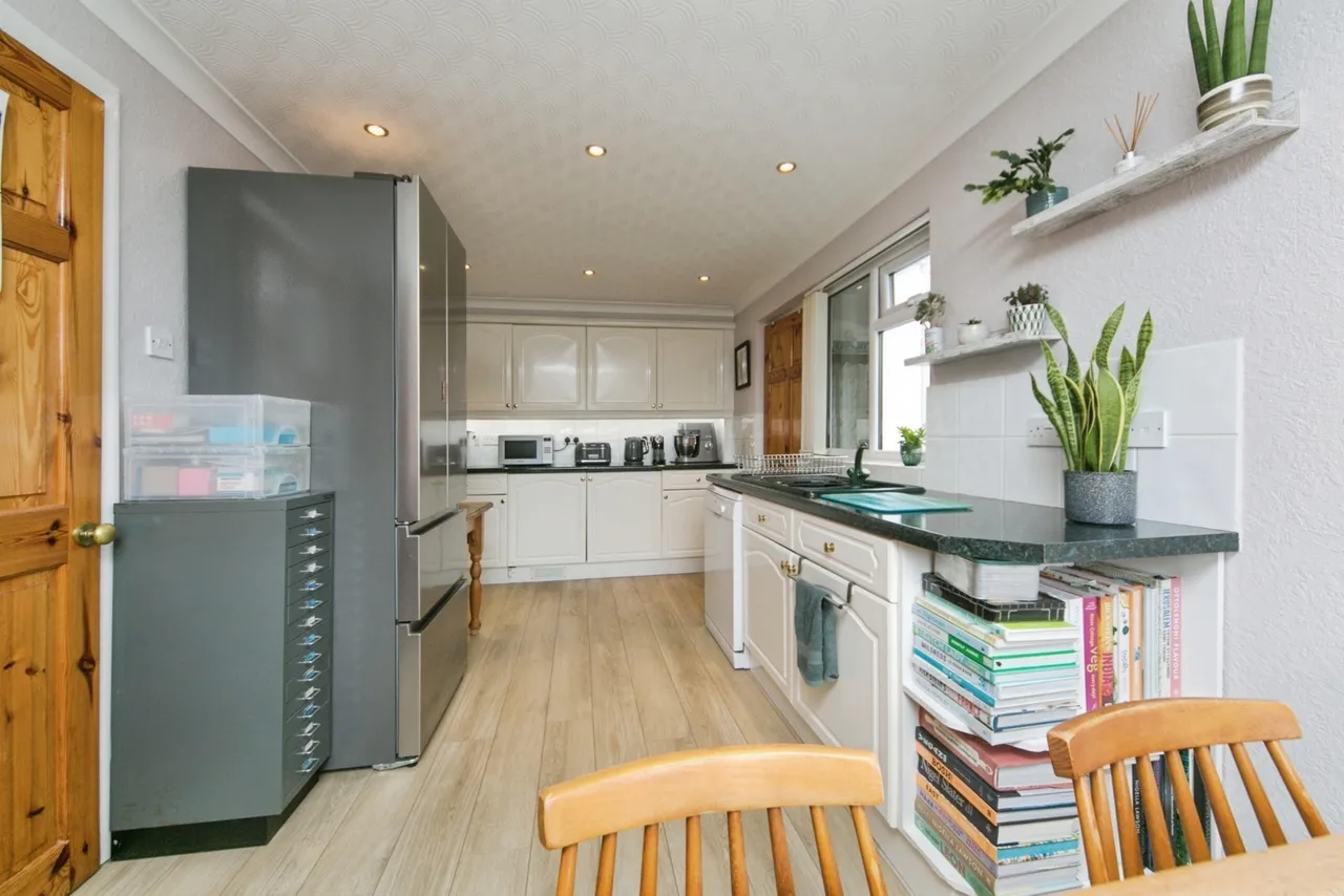 Hawes Drive, Deganwy, LL31, photo 29