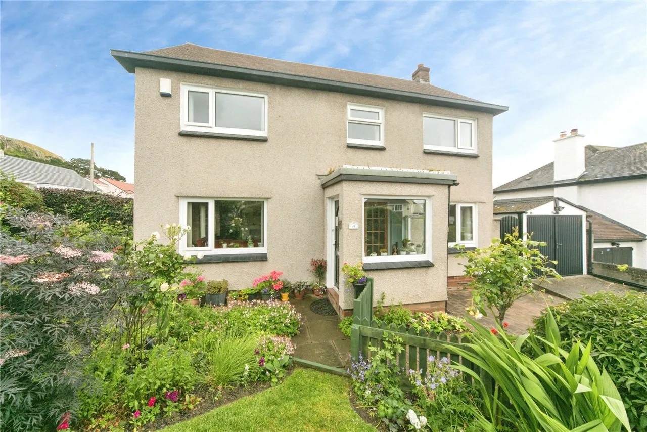 Hawes Drive, Deganwy, LL31, photo 16