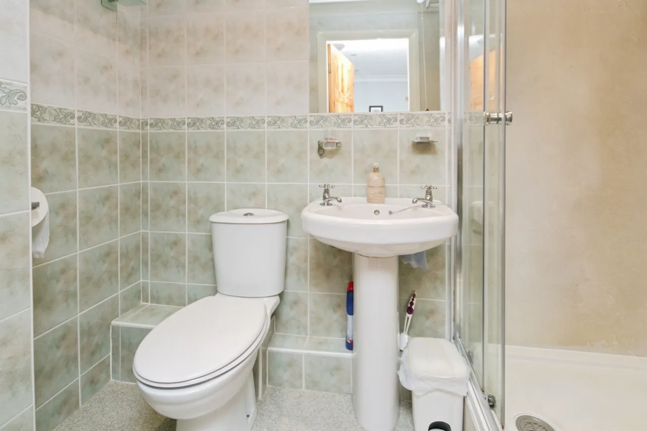 Hawes Drive, Deganwy, LL31, photo 21