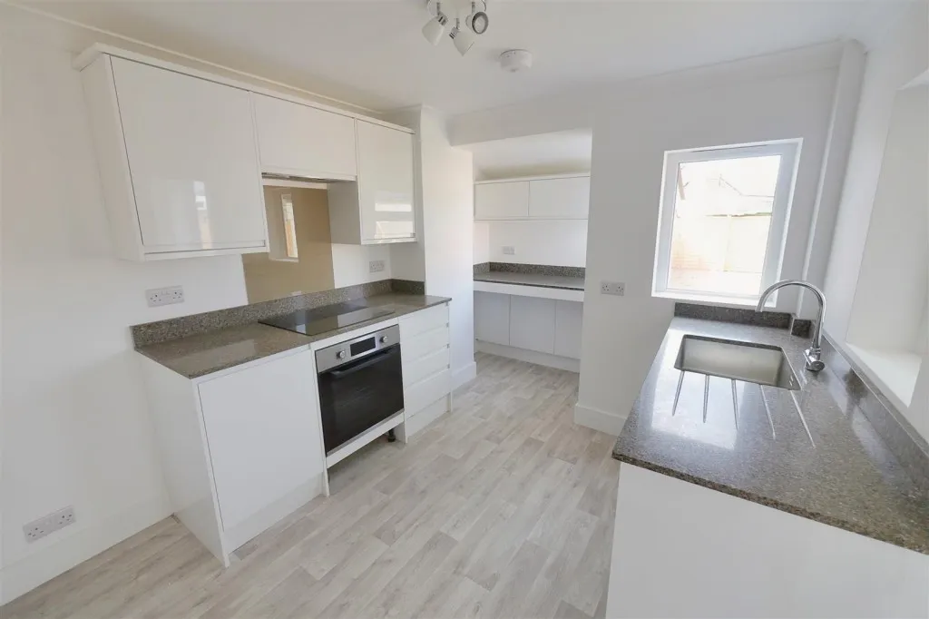 Brighton Road, Lancing, BN15, photo 6