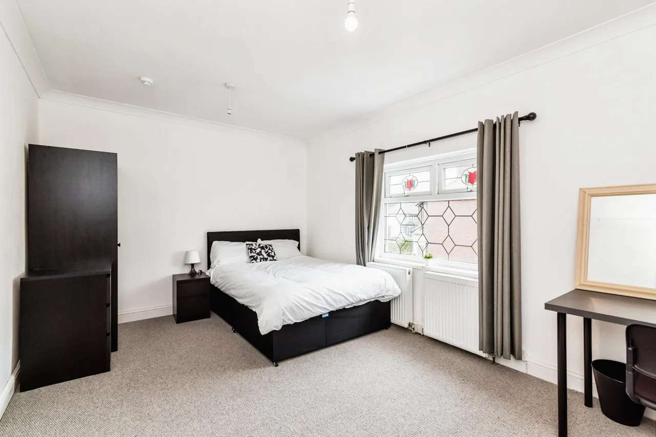 Pool Lane, Oldbury, B69, photo 16
