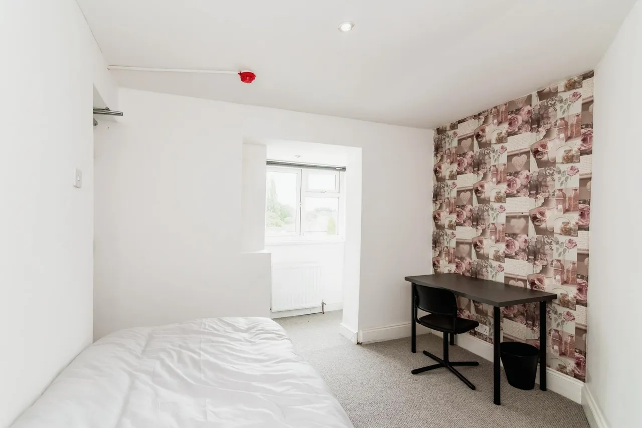 Pool Lane, Oldbury, B69, photo 9