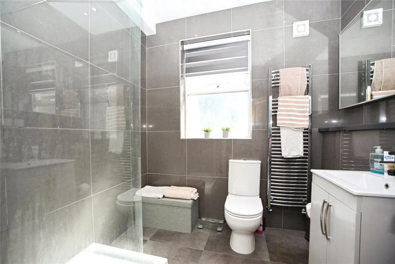 Risca Road, Newport, NP20, photo 3