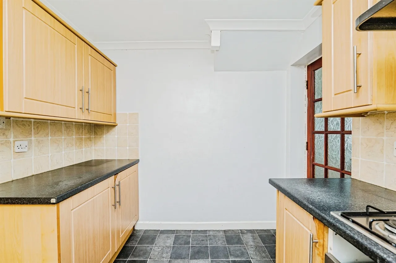 Ffordd Yr Afon Bridgend, CF31, photo 8