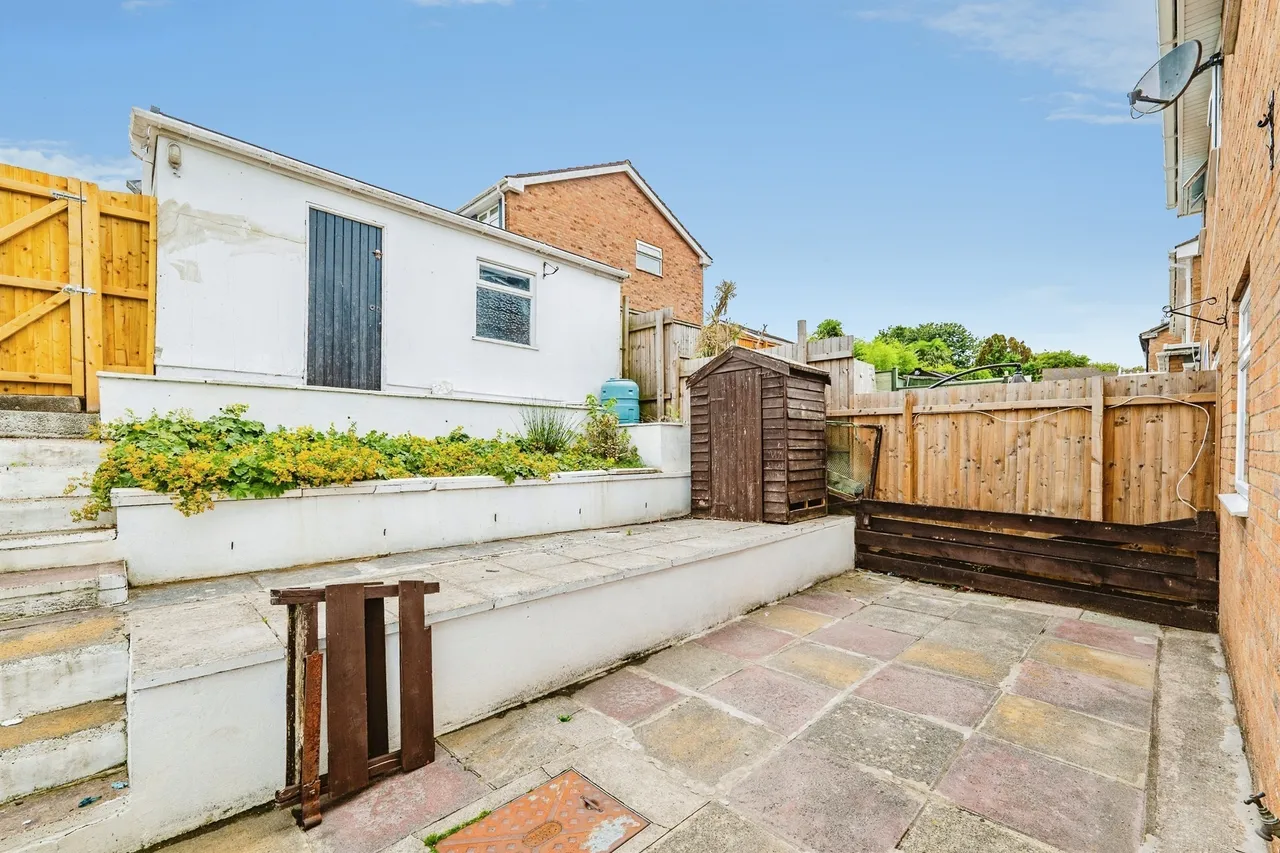 Ffordd Yr Afon Bridgend, CF31, photo 19