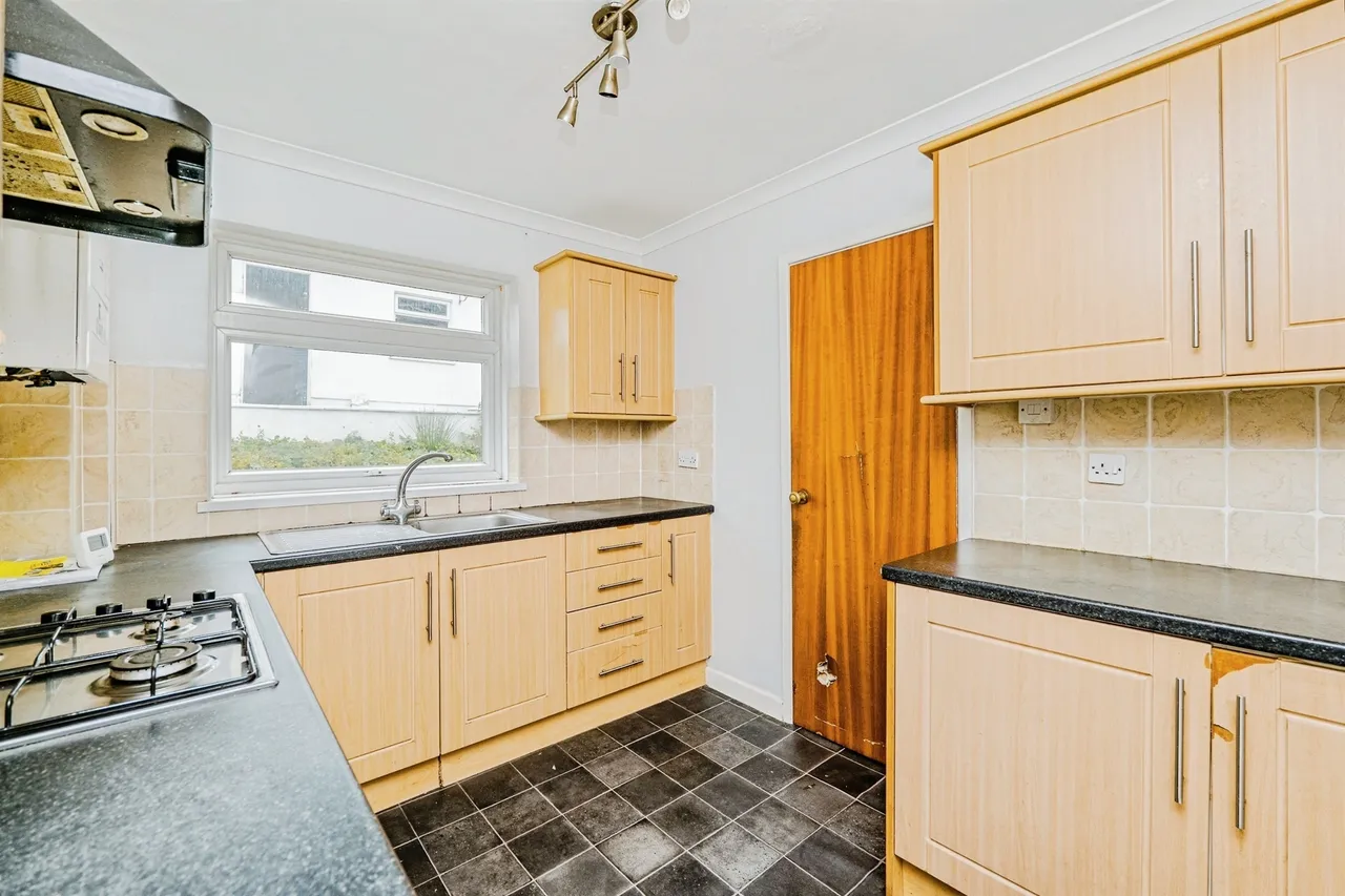 Ffordd Yr Afon Bridgend, CF31, photo 9