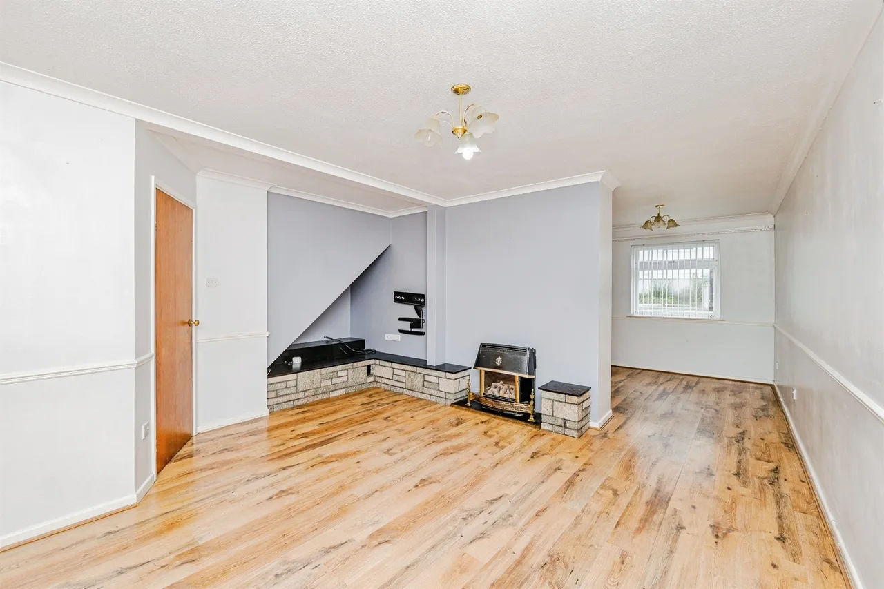 Ffordd Yr Afon Bridgend, CF31, photo 3