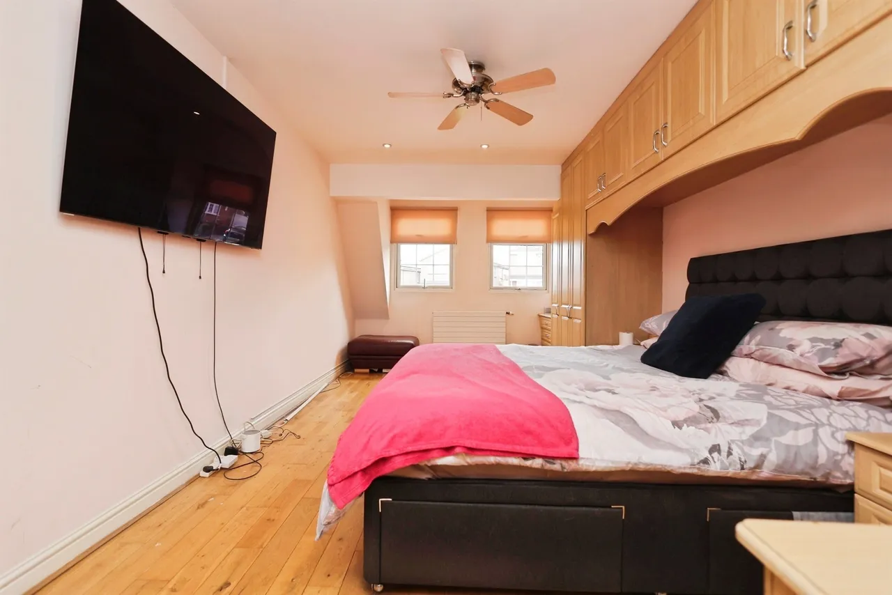 Tarry Hollow Road, Brierley Hill, DY5, photo 17