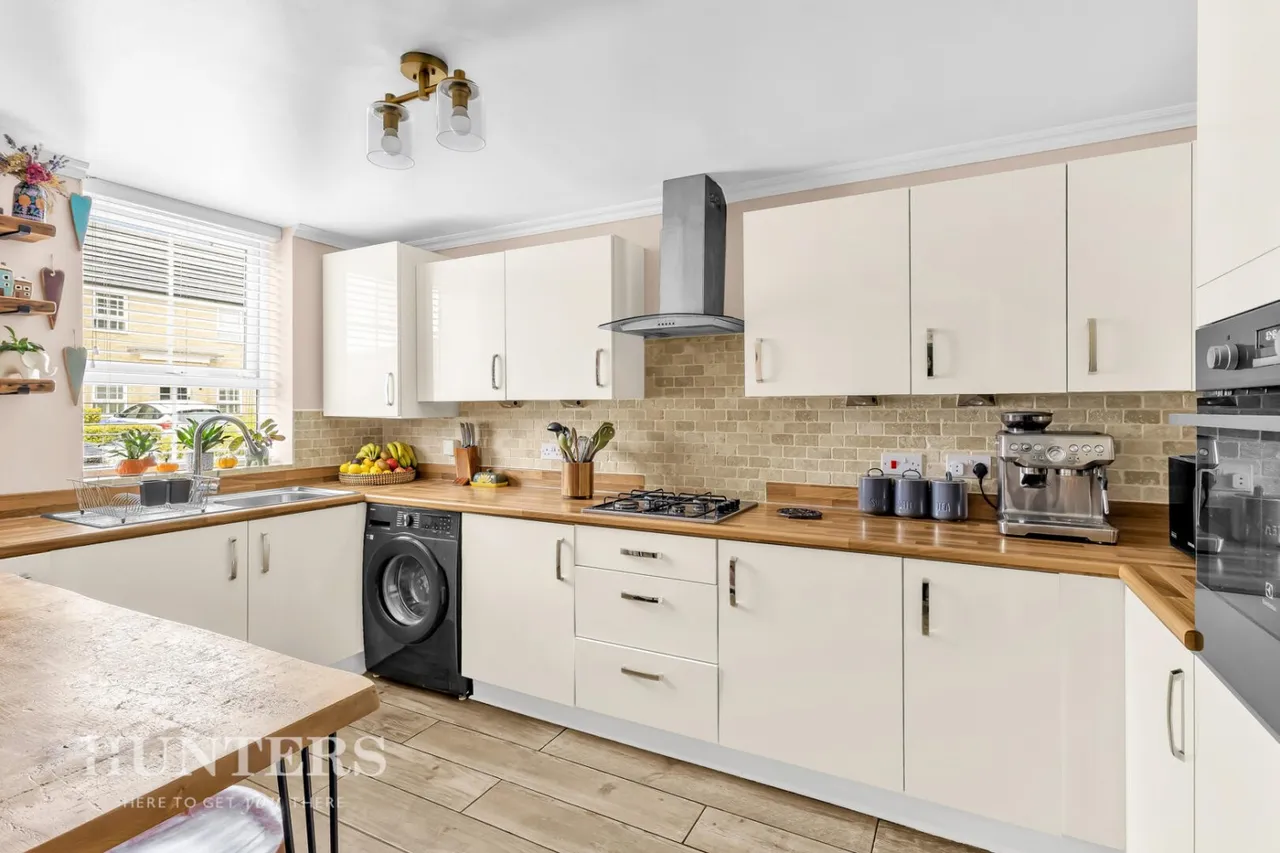 Shopwood Way, Littleborough, OL15, photo 2