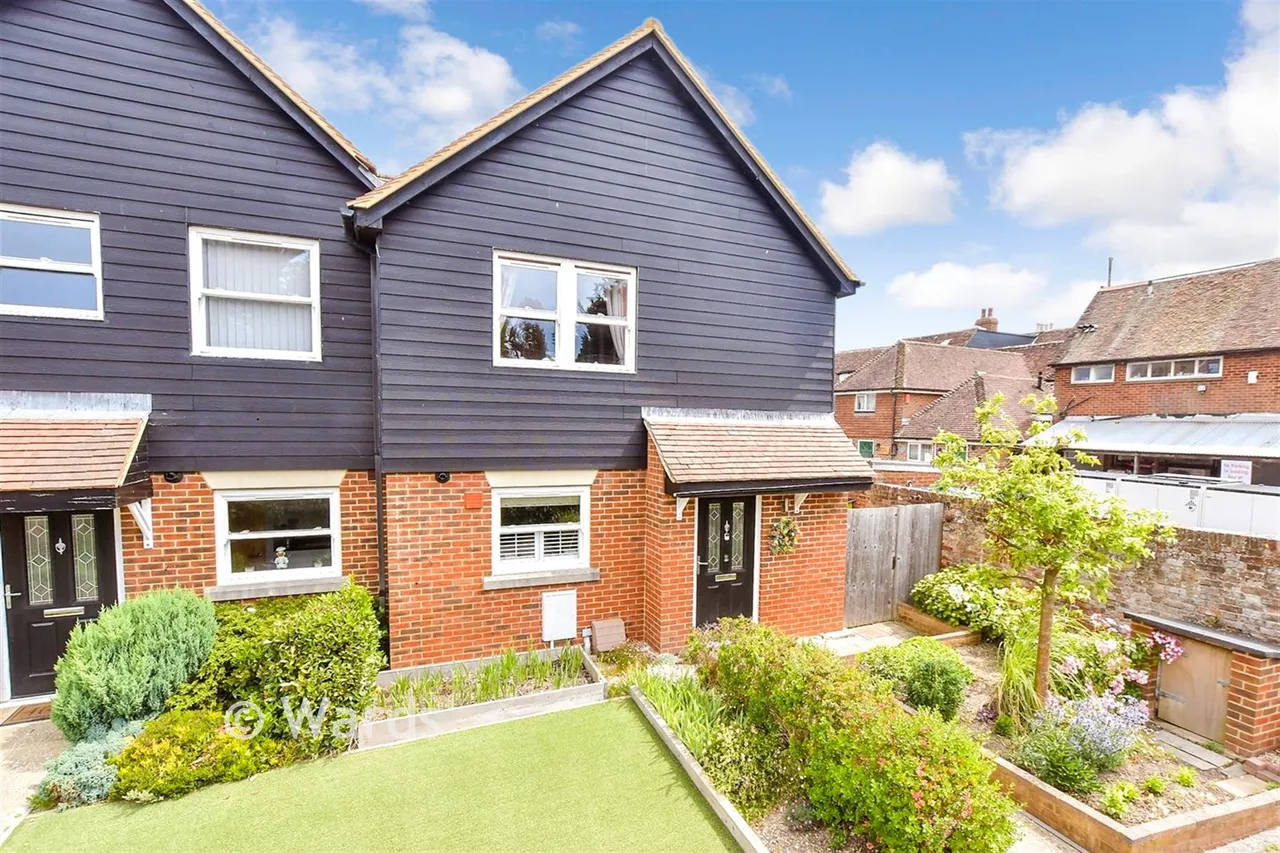 3 bed house for sale, Brewers Close, Lydd, TN29
