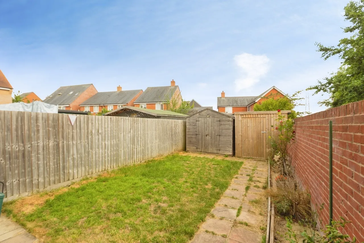 Merton Close, Aylesbury, HP18, photo 4