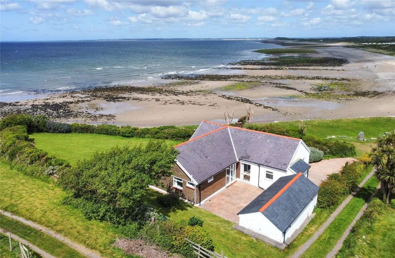 3 bed house for sale, Pontllyfni, Caernarfon, LL54