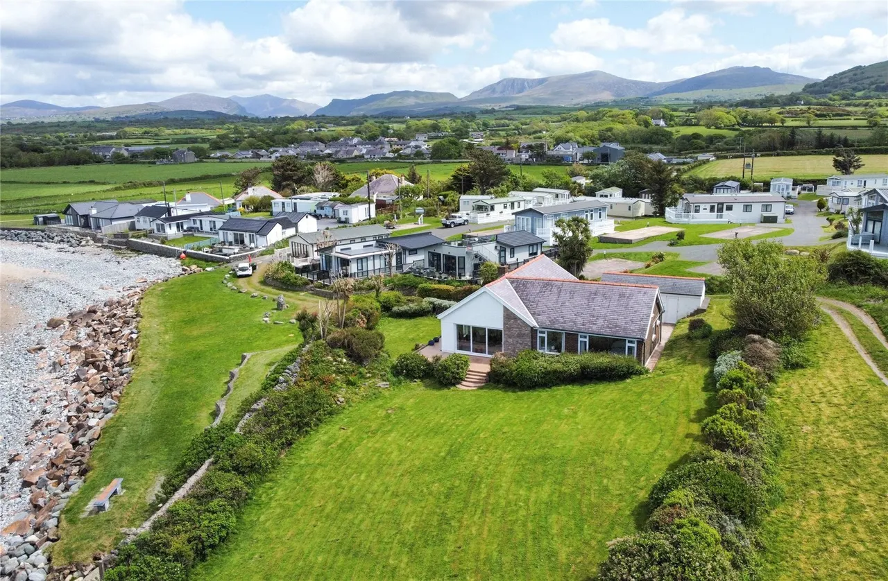 Pontllyfni, Caernarfon, LL54, photo 5
