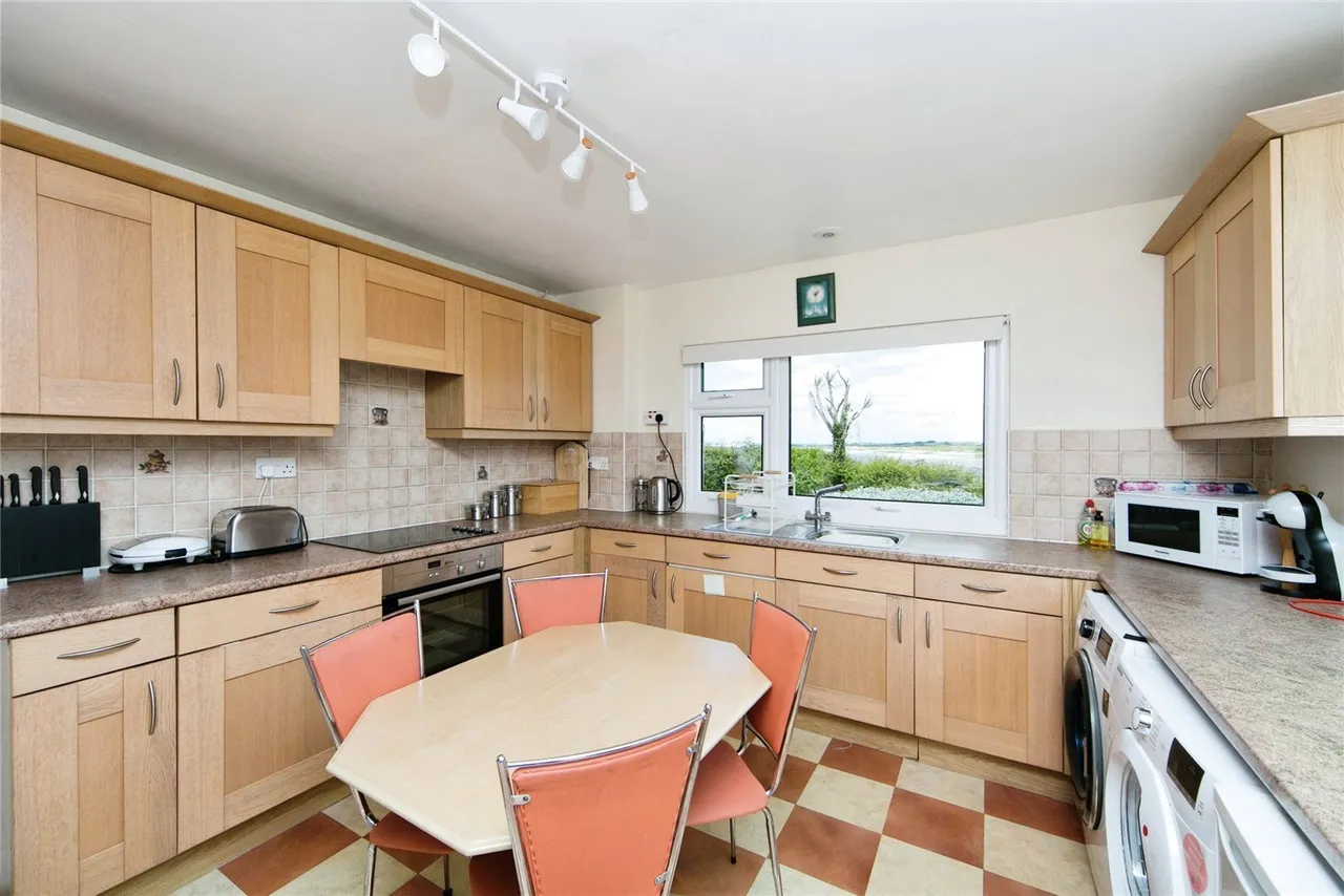 Pontllyfni, Caernarfon, LL54, photo 4
