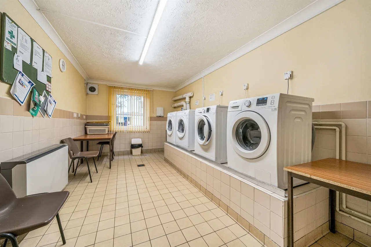 Village Road, Enfield, EN1, photo 10