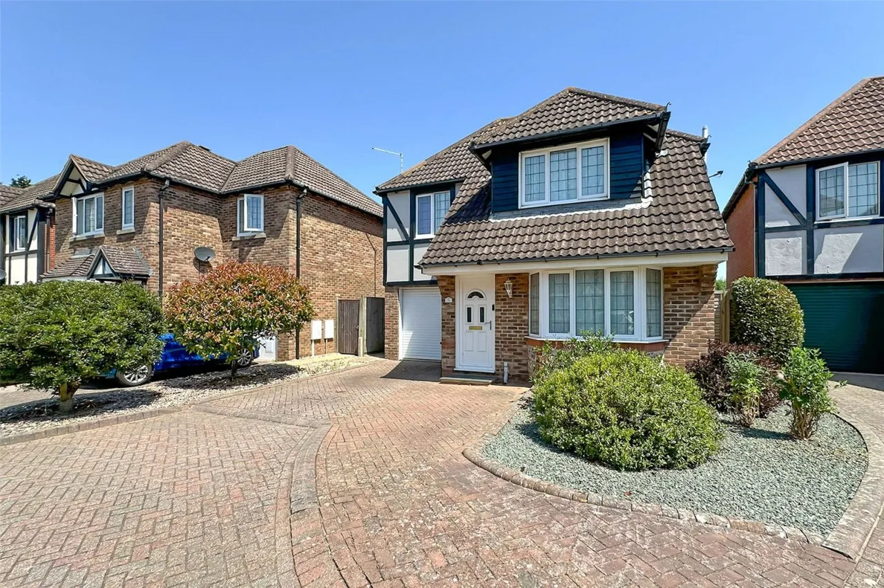 2 bed house for sale, Rustington, Littlehampton, BN16