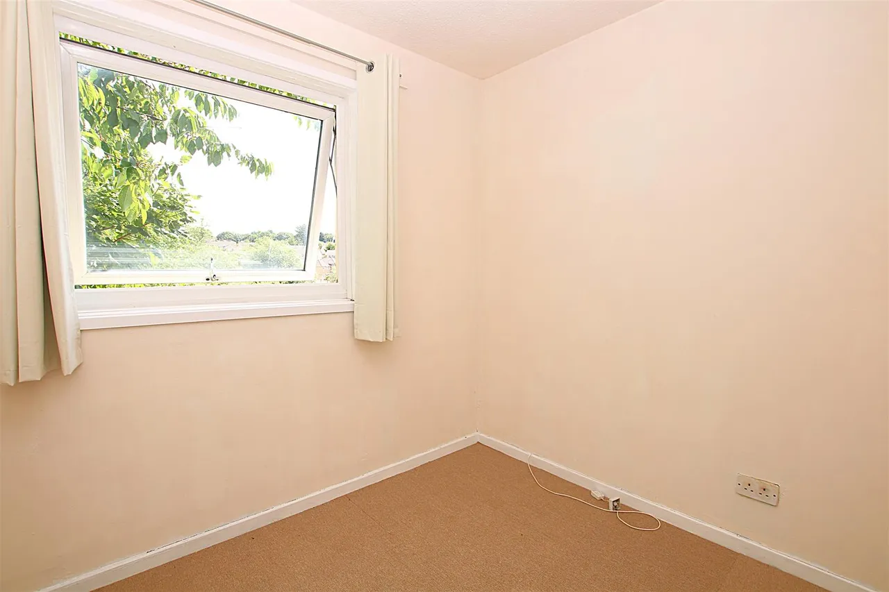 Alder Court, Thorplands, photo 11