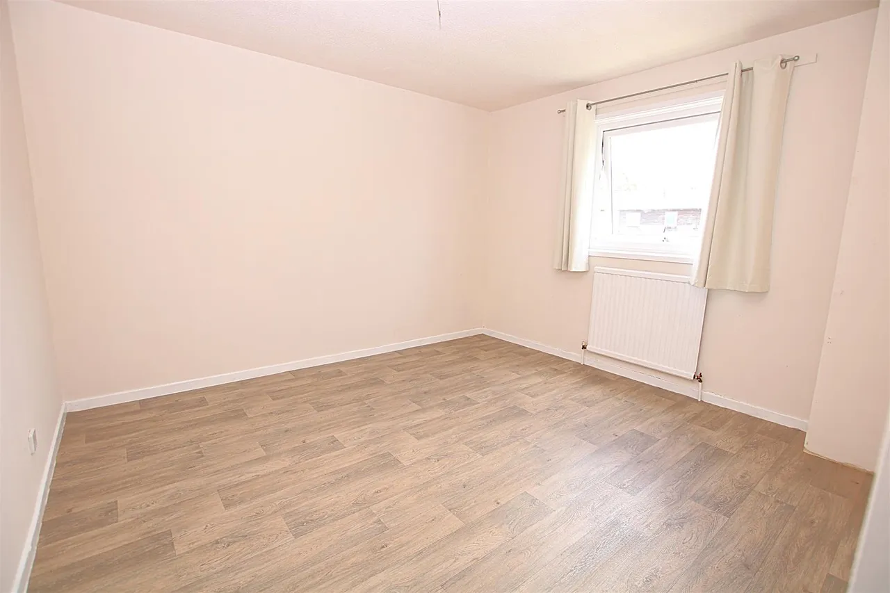 Alder Court, Thorplands, photo 8
