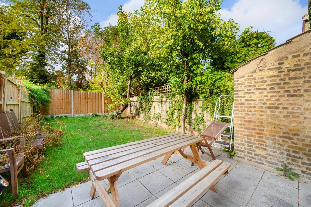 Fairmount Road, London, SW2, photo 2