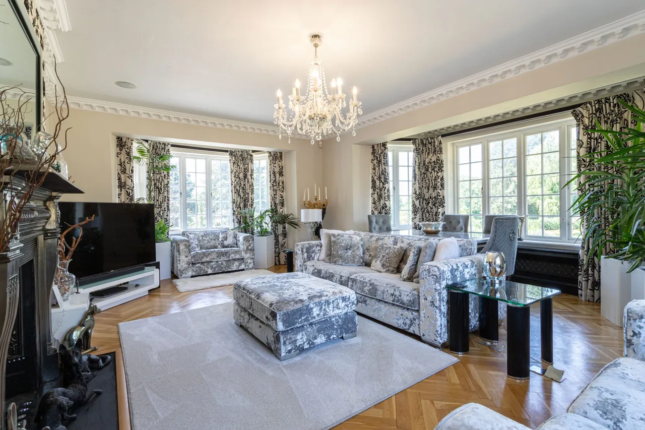 High Barn Church Lane, Finchampstead, Wokingham, RG40 4LR, photo 10
