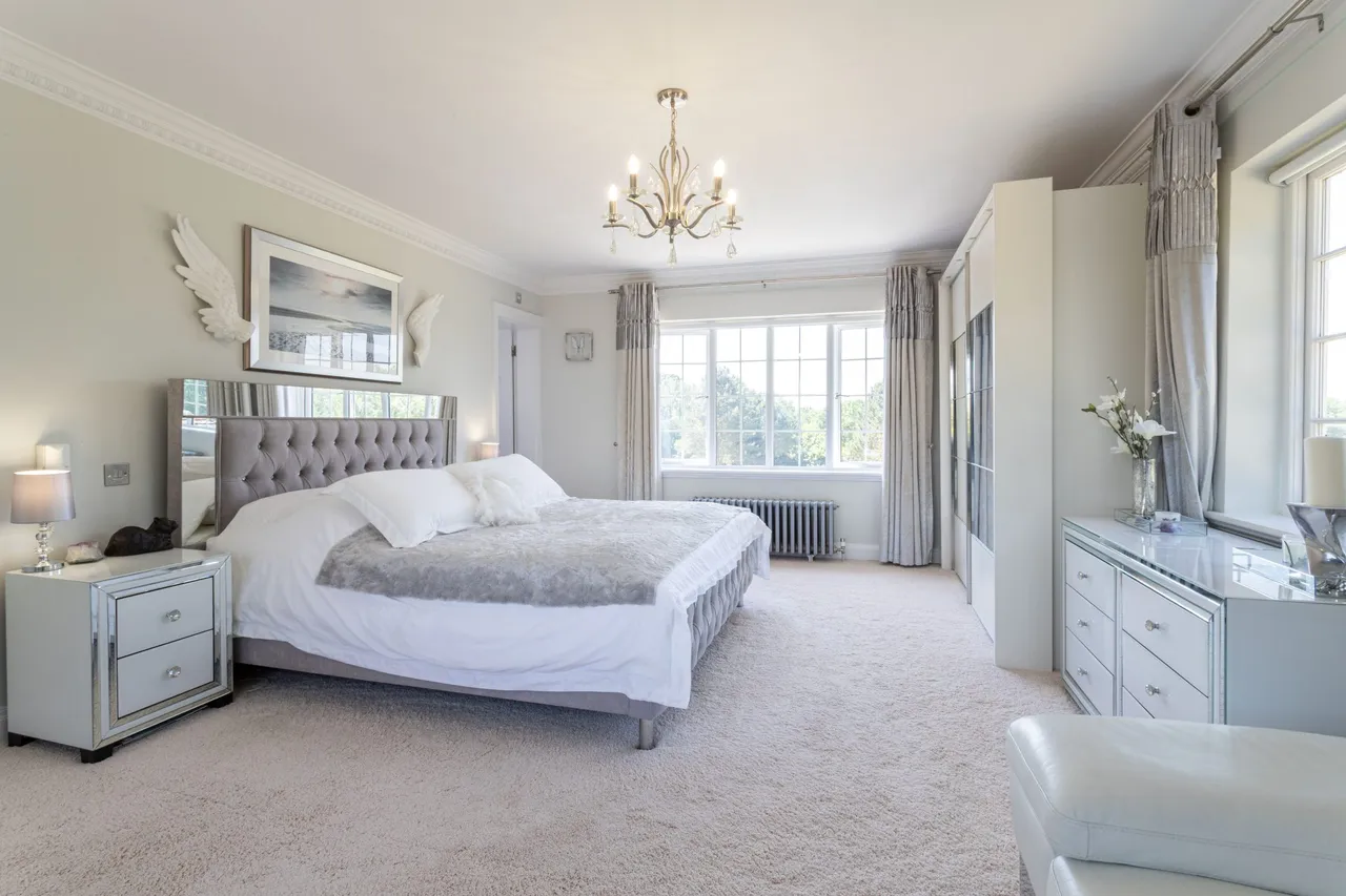 High Barn Church Lane, Finchampstead, Wokingham, RG40 4LR, photo 19