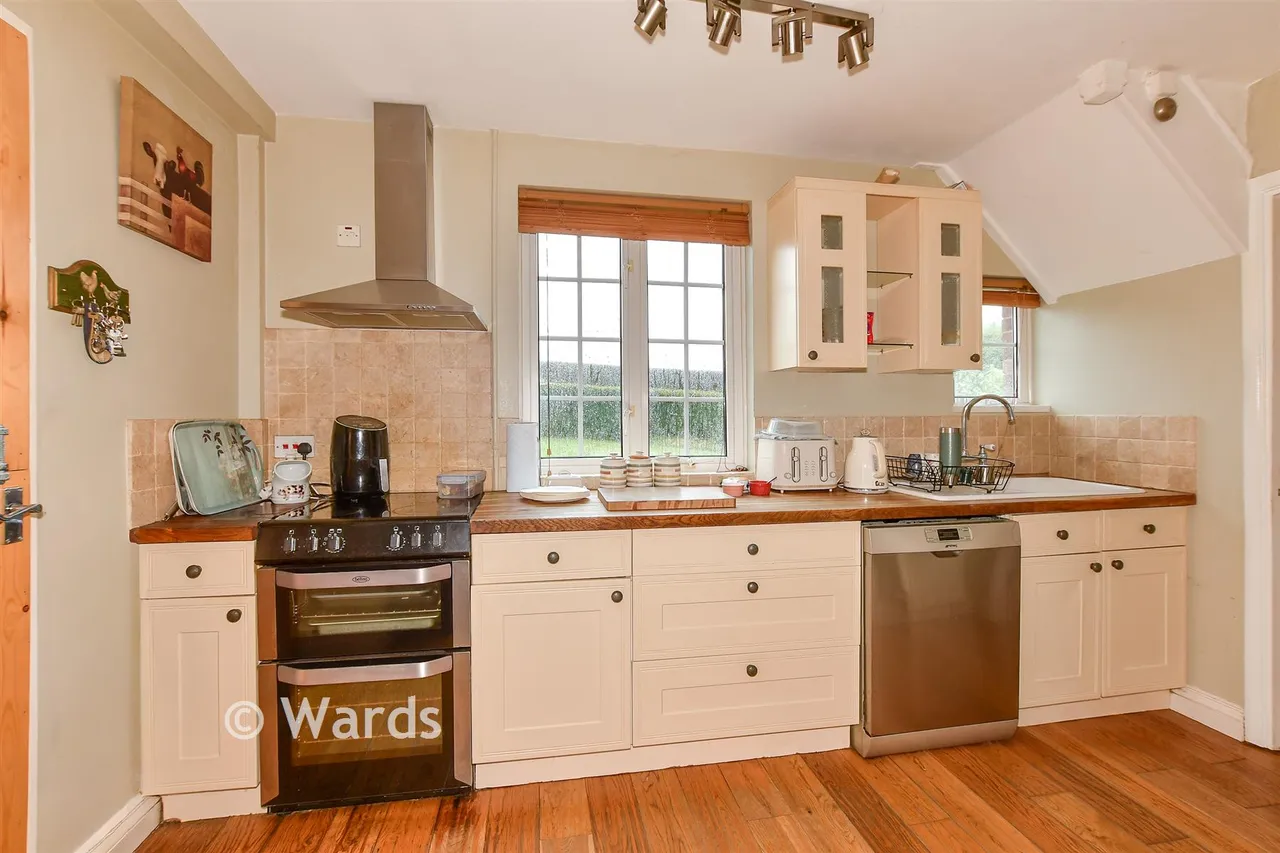 Vicarage Hill, Petham, CT4, photo 4