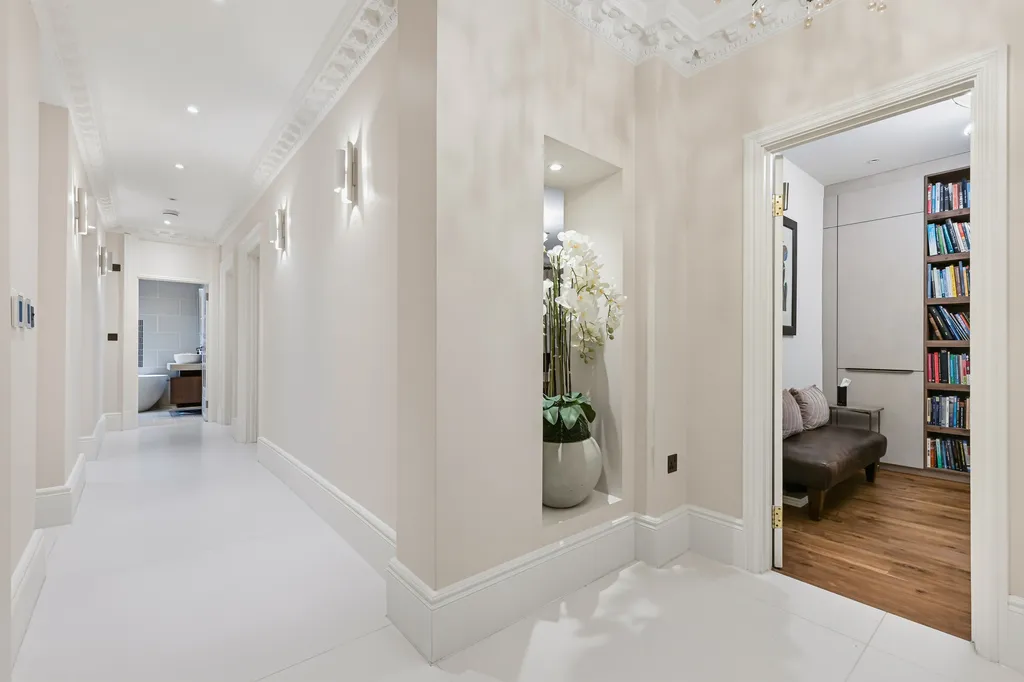 Abingdon Villas, London, W8, photo 10