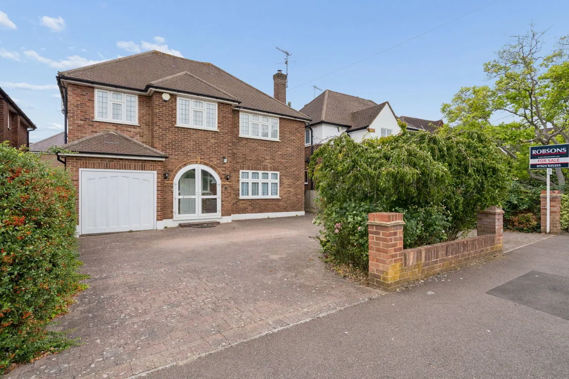 5 bed house for sale, Davenham Avenue, Northwood, HA6