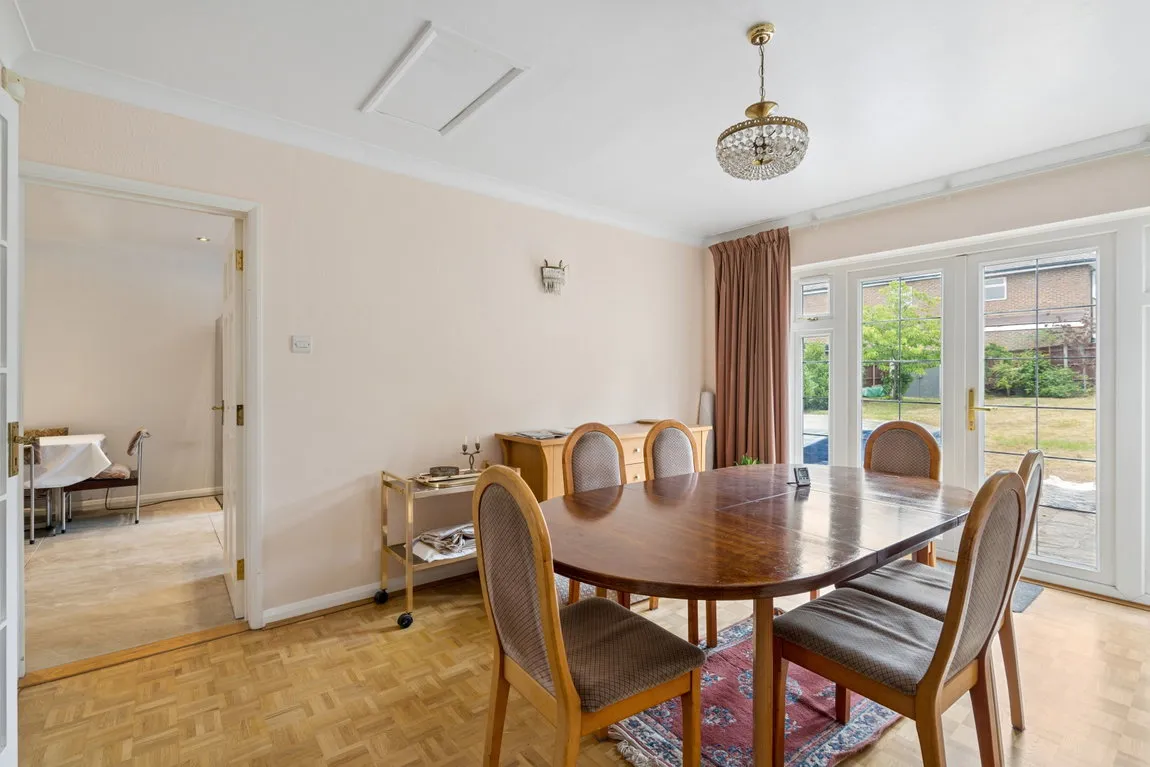 Davenham Avenue, Northwood, HA6, photo 5
