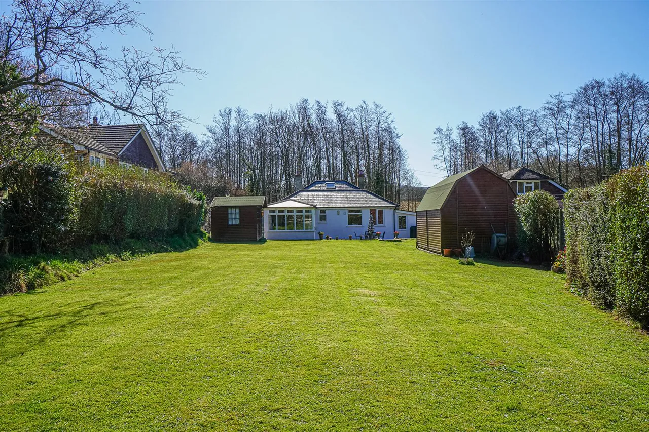 4 bed house for sale, Butchers Lane, Three Oaks