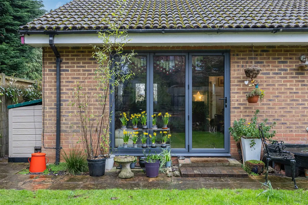 Micklands Road, Caversham, RG4, photo 13