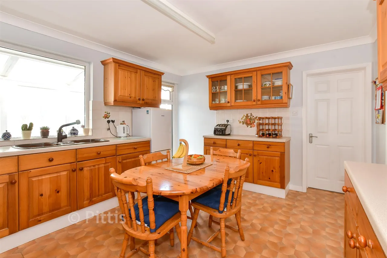 St. Faith's Road, Cowes, PO31, photo 13