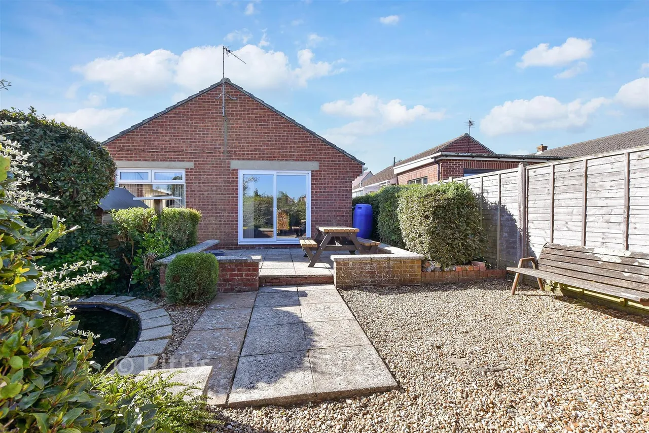 St. Faith's Road, Cowes, PO31, photo 4