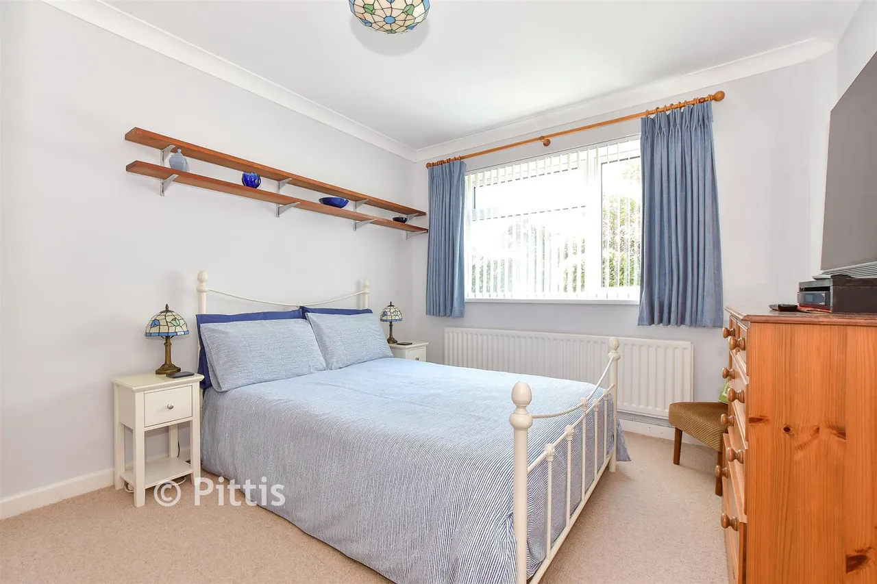St. Faith's Road, Cowes, PO31, photo 19