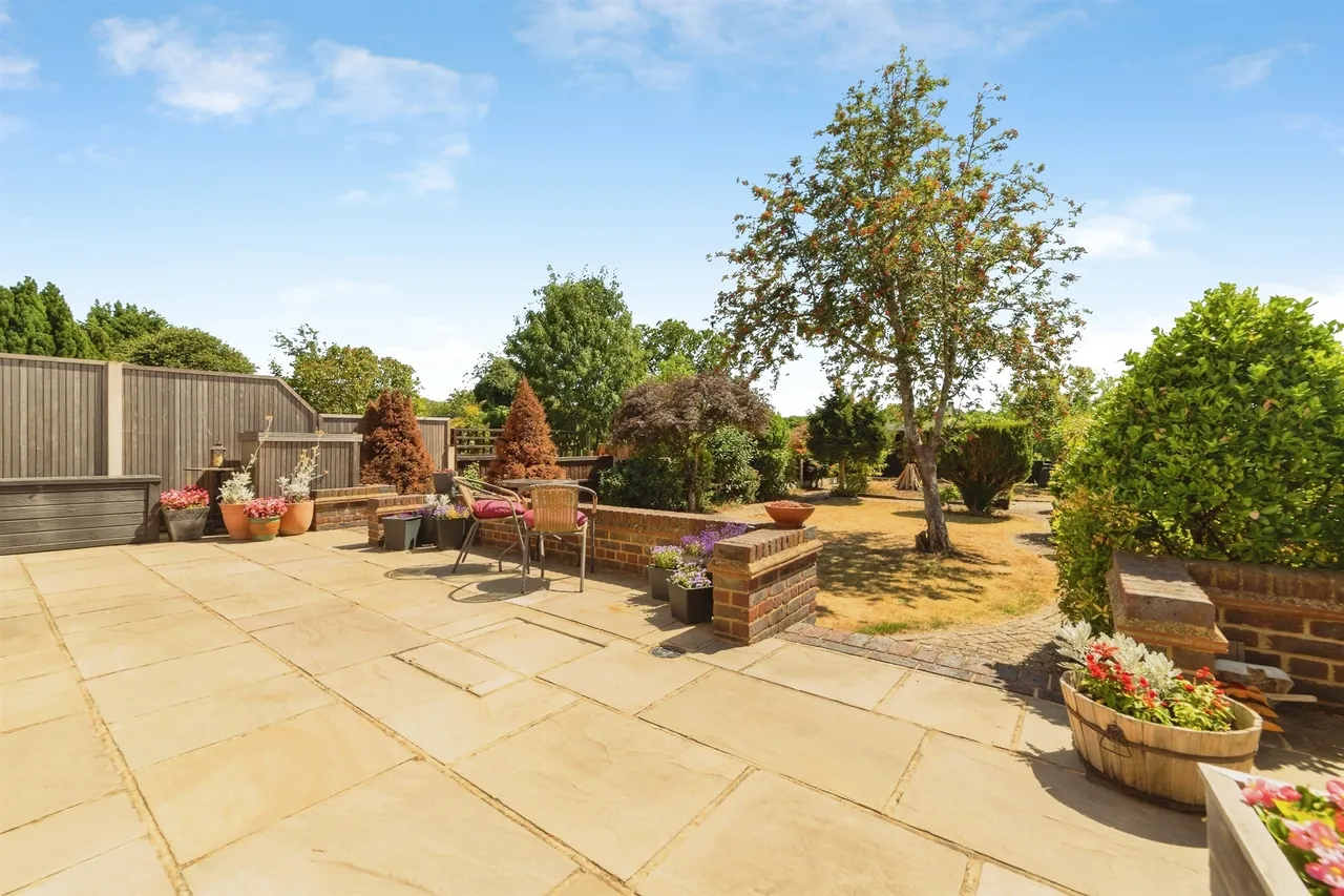 Nutcroft, Datchworth, SG3, photo 18