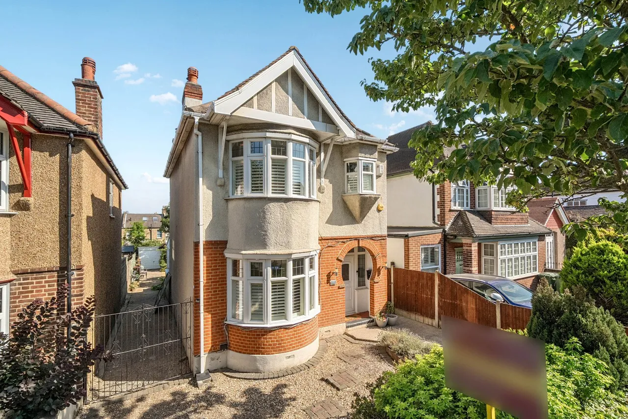 3 bed house for sale — Dunvegan Road, SE9