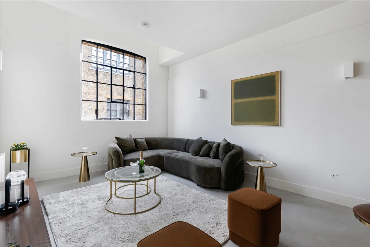 1 bed flat for sale, Wharf Road, London, N1