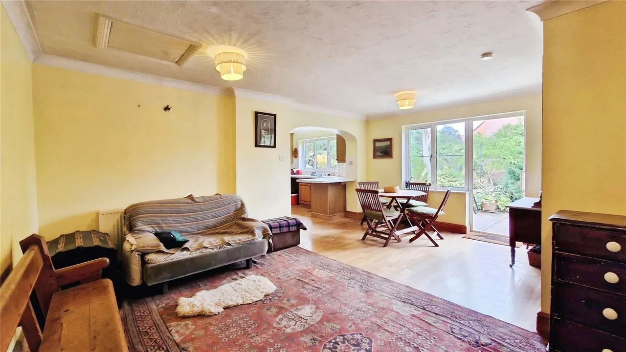 Roughgrove Copse, Binfield, Bracknell, Berkshire, RG42 4EZ, photo 5