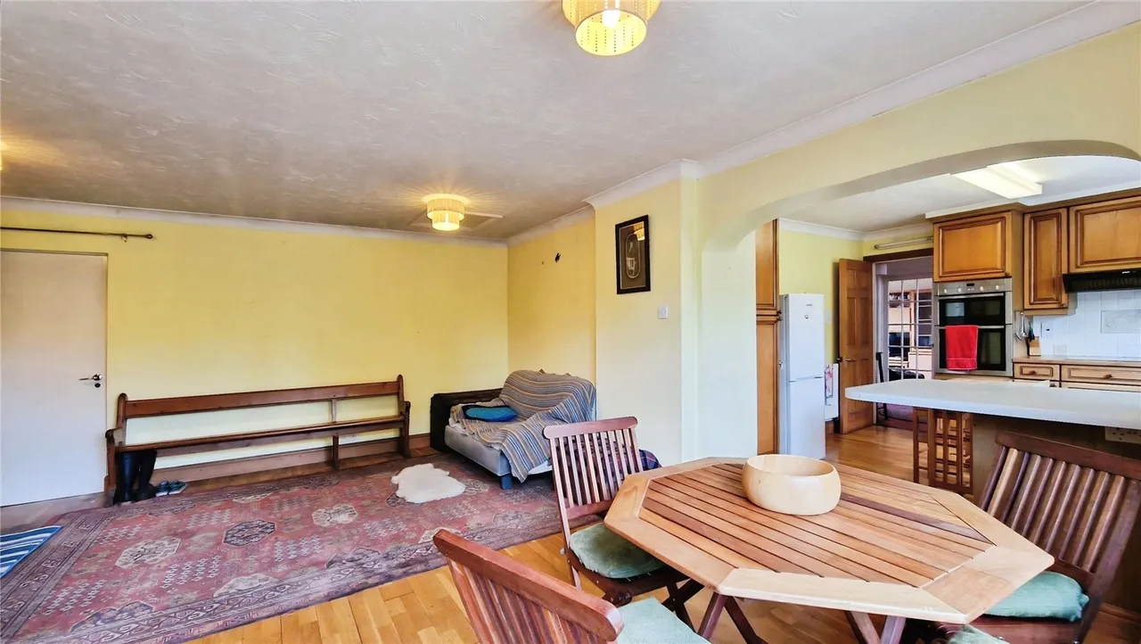 Roughgrove Copse, Binfield, Bracknell, Berkshire, RG42 4EZ, photo 6