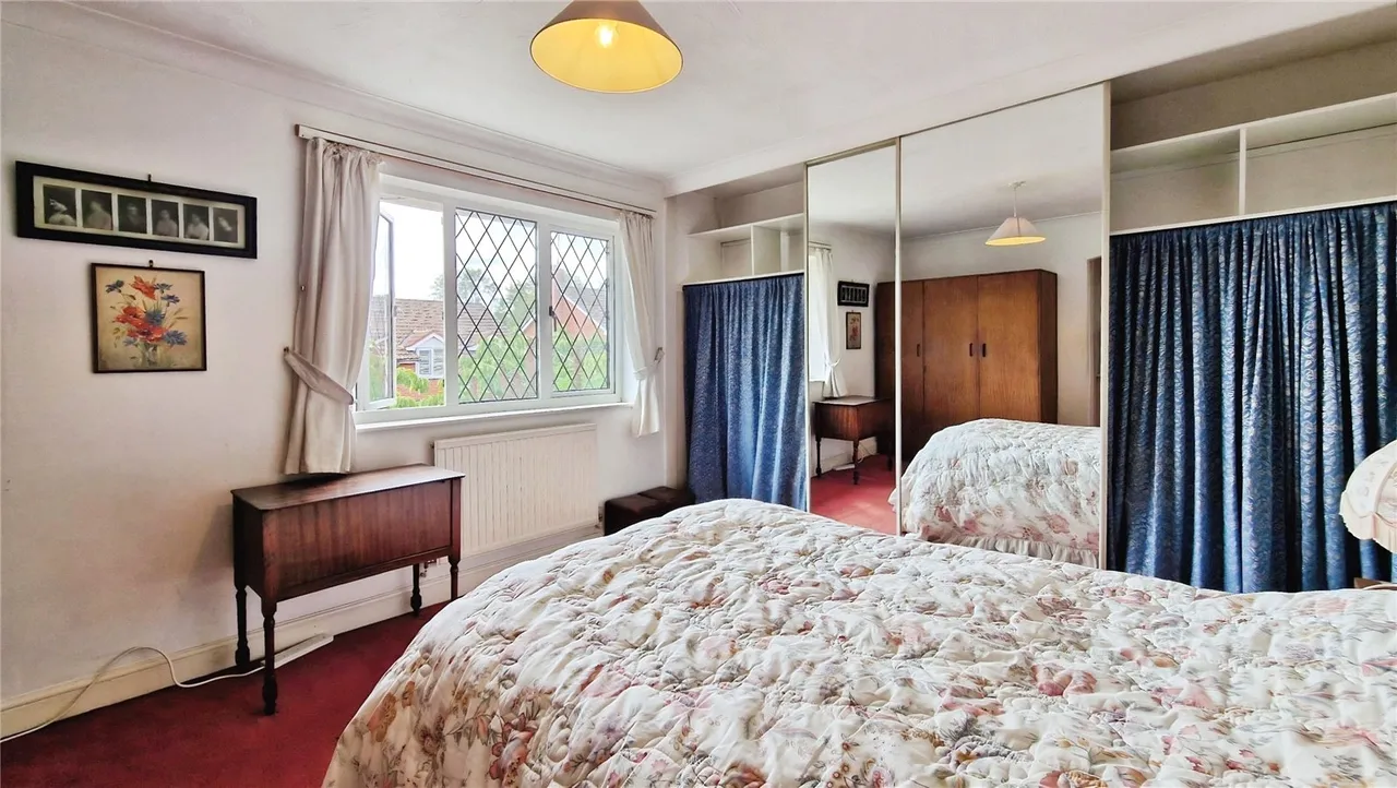 Roughgrove Copse, Binfield, Bracknell, Berkshire, RG42 4EZ, photo 7