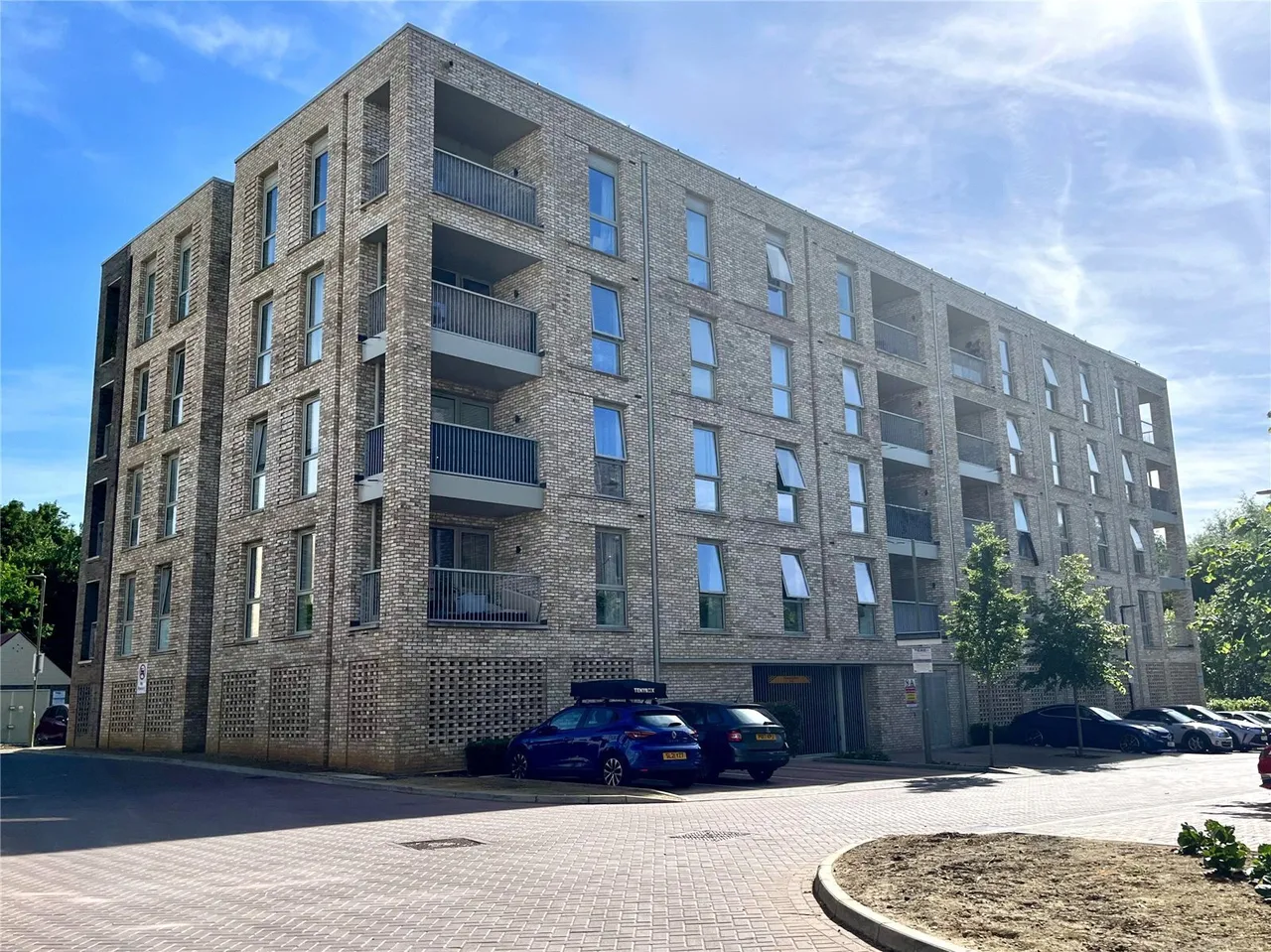 2 bed property for sale, Armstrong Road, Littlemore, OX4