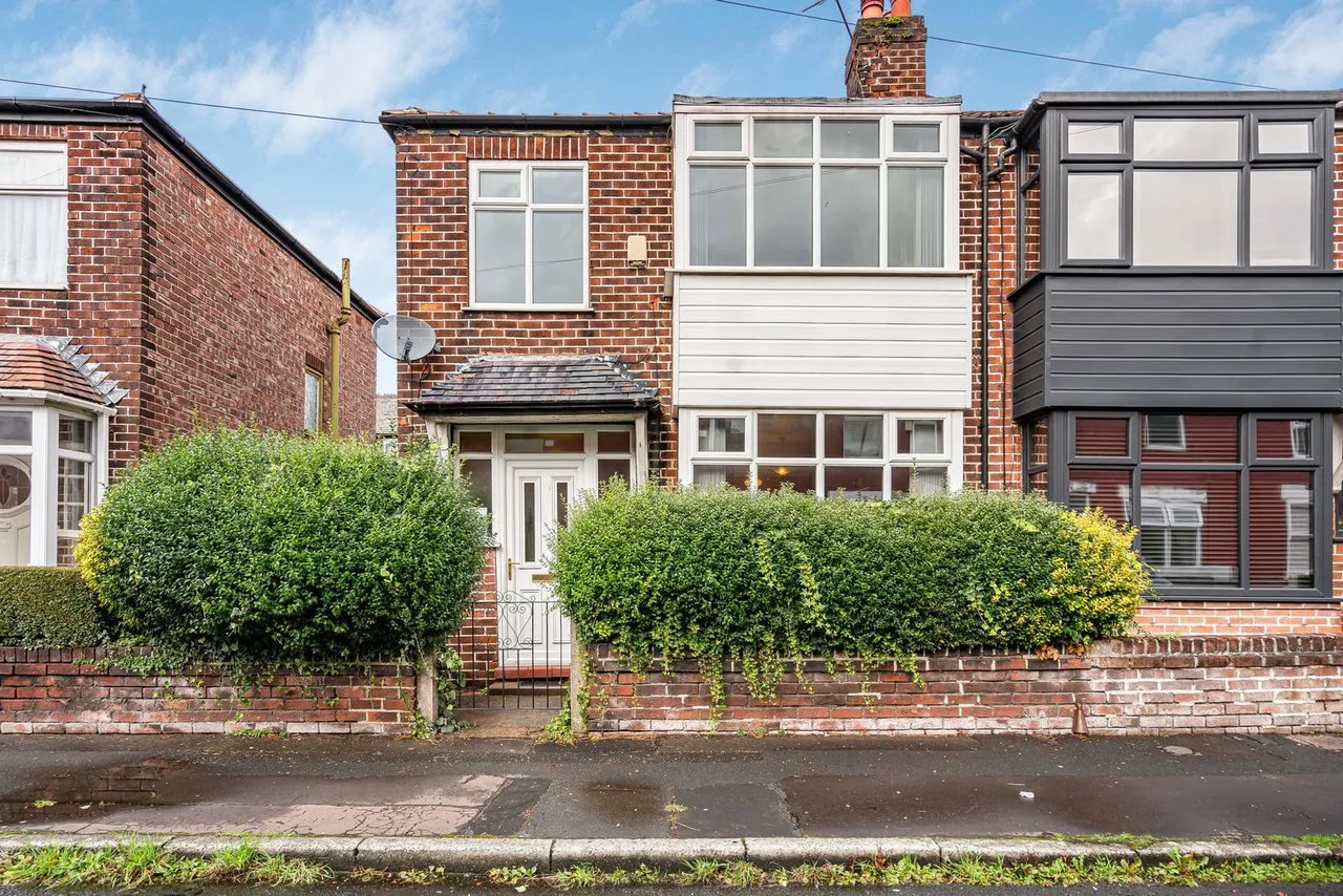 3 bed house for sale, Kettering Road, Manchester, M19
