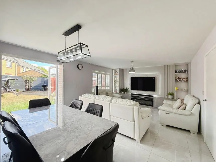 Fishers Green Road, Stevenage, Hertfordshire, SG1, photo 2