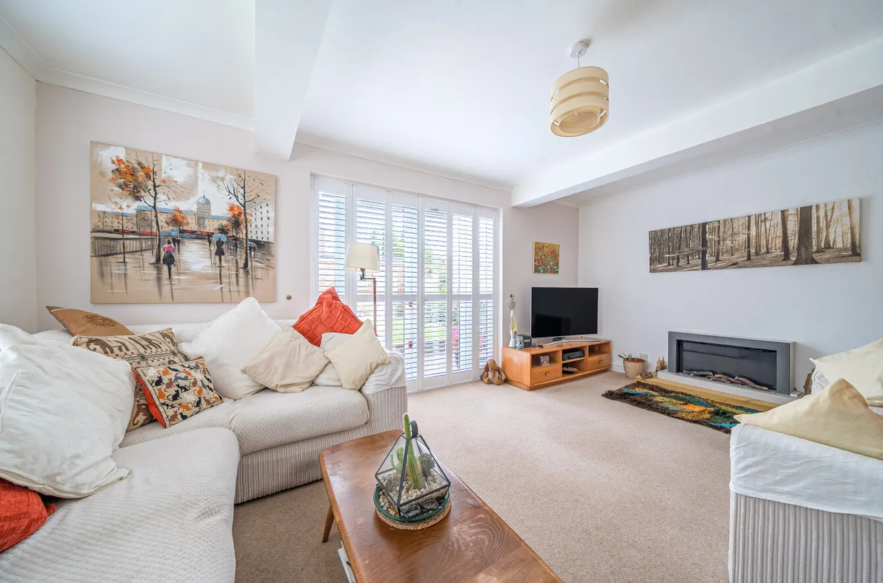 Little Paddocks, Ferring, BN12, photo 3