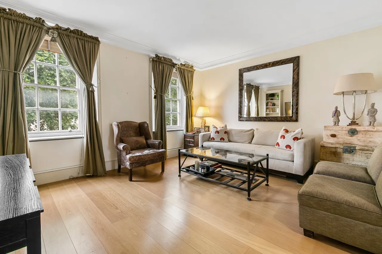 2 bed flat for sale, Lowndes Square, Knightsbridge, SW1X