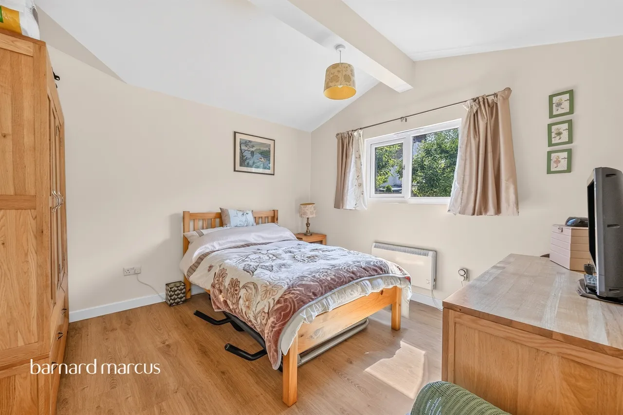 Hackbridge Road, Wallington, SM6, photo 15