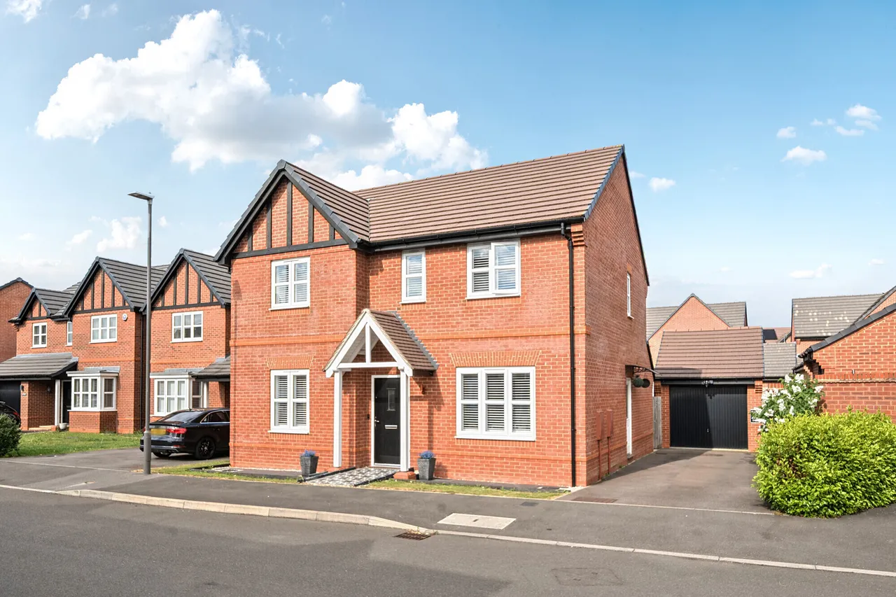 4 bed house for sale, Lennon Way, Stoke Mandeville, HP21