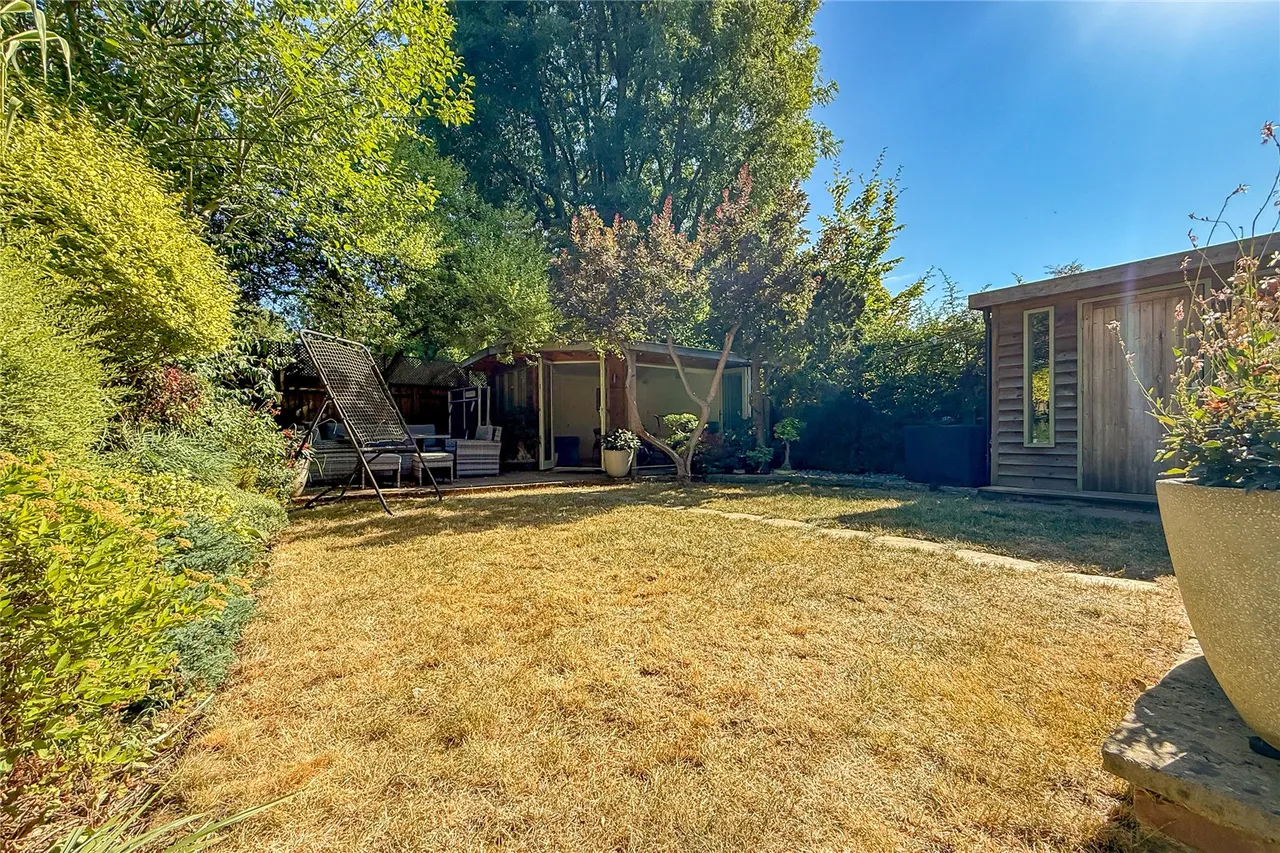 Sun Lane, Harpenden, Hertfordshire, AL5 4ET, photo 11