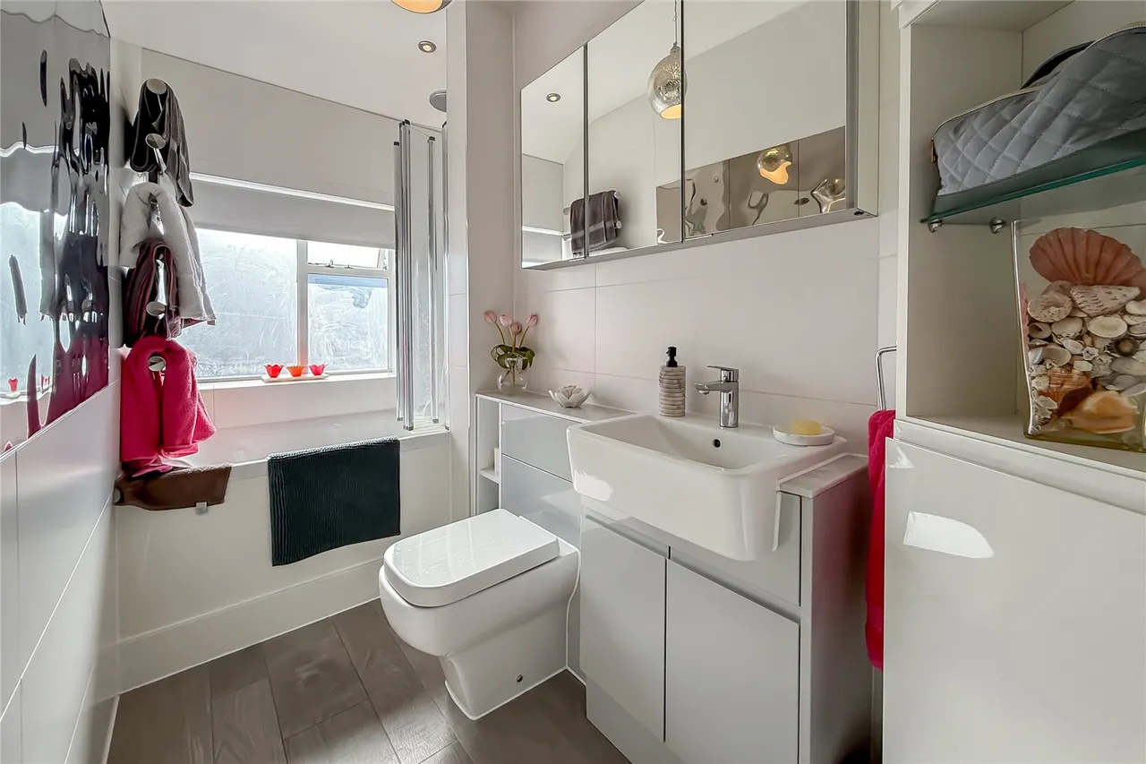 Sun Lane, Harpenden, Hertfordshire, AL5 4ET, photo 9
